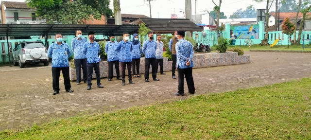 300