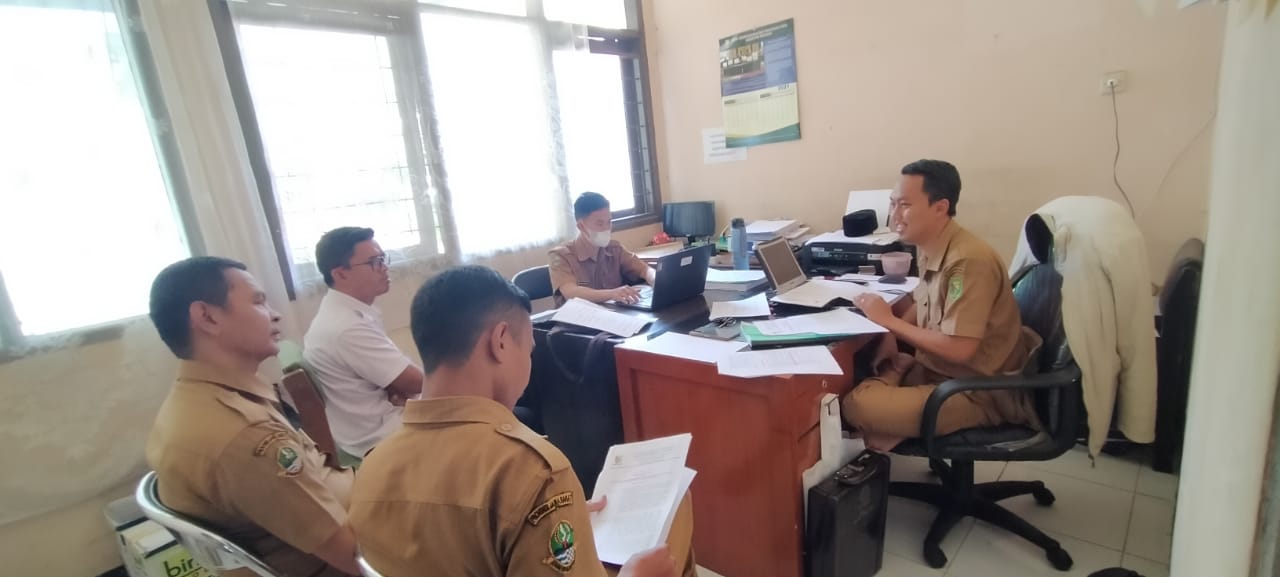 kegaitan-rapat-terbatas-pegawai-kecamatan-ciwidey