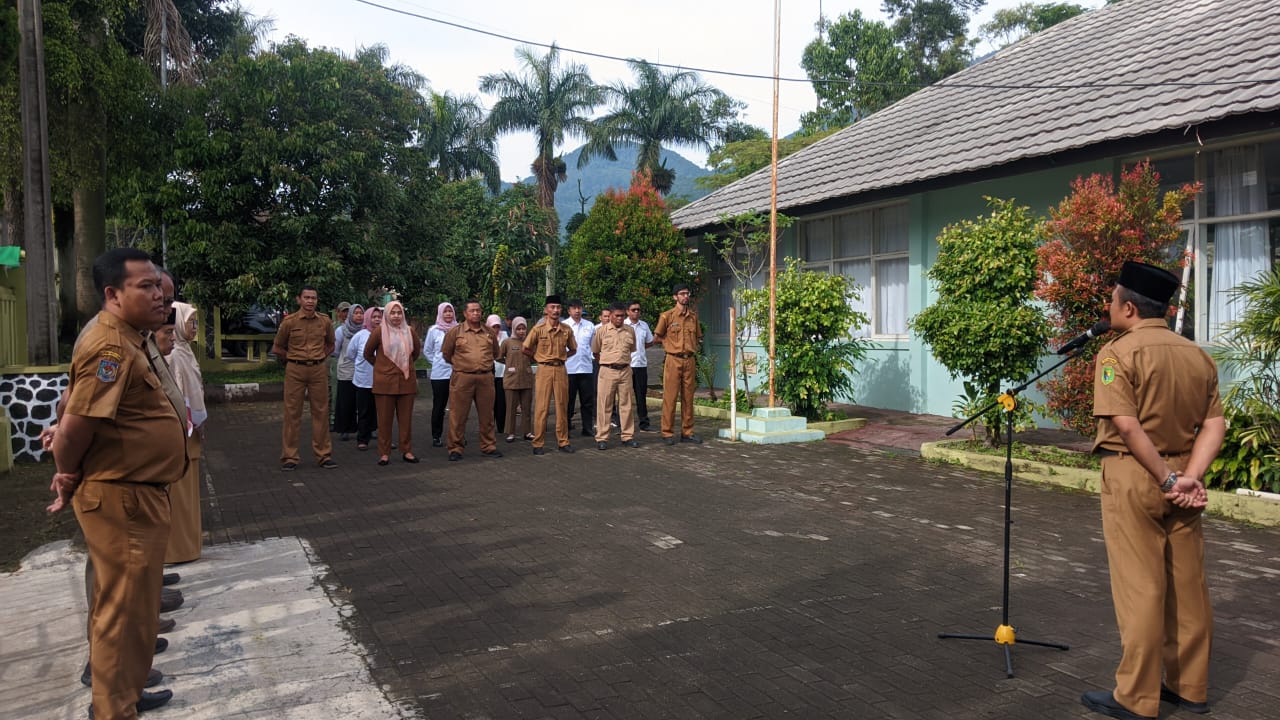 kegiatan-apel-pagi-seluruh-pegawai-kecamatan-ciwidey-5