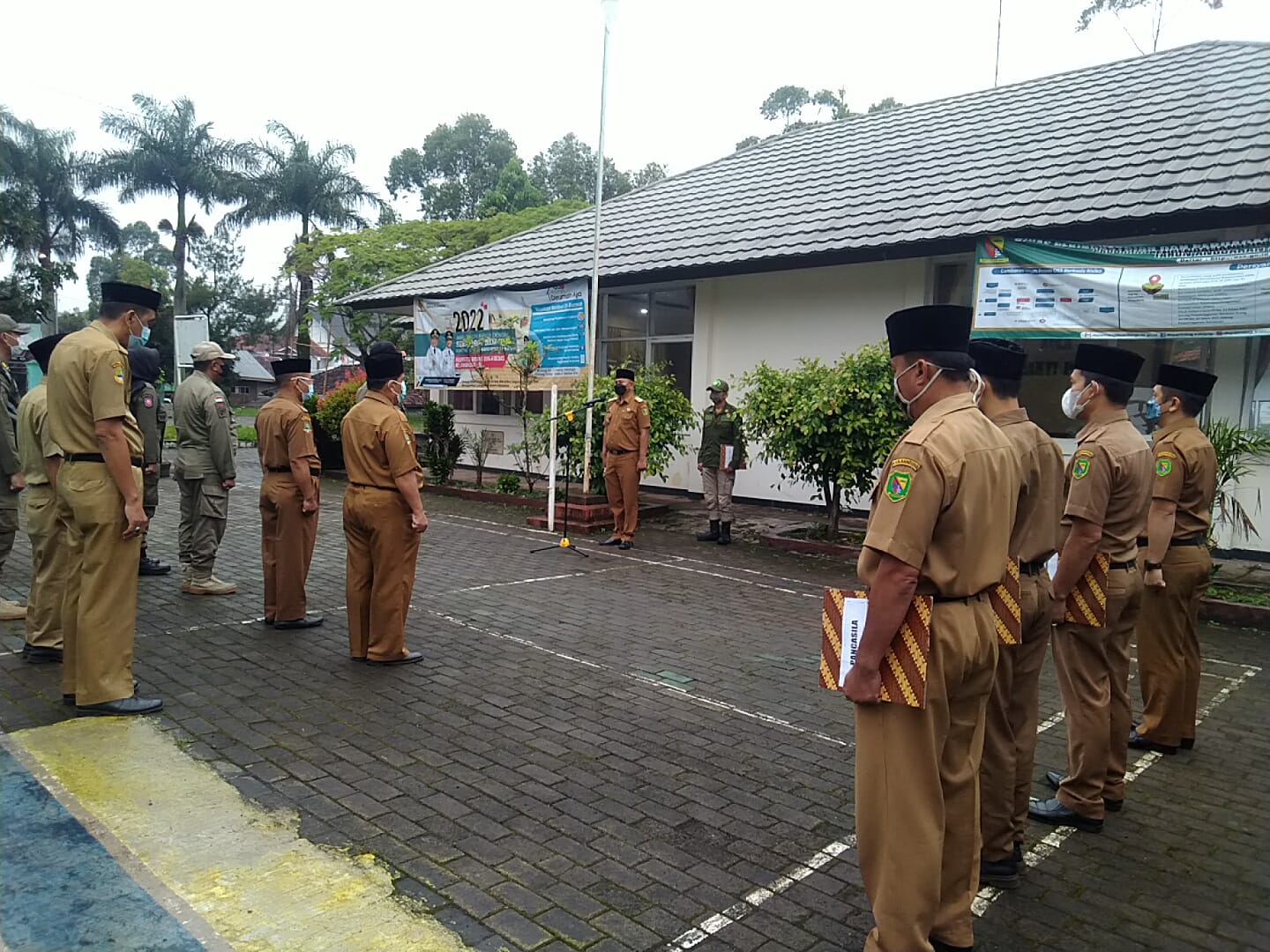 kegiatan-apel-pagi-pegawai-kecamatan-ciwidey-hari-senin
