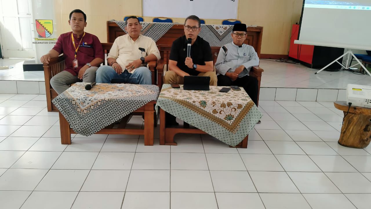 kegiatan-lanjutan-sekretaris-kecamatan-didampingi-para-kasi-kecamatan-ciwidey