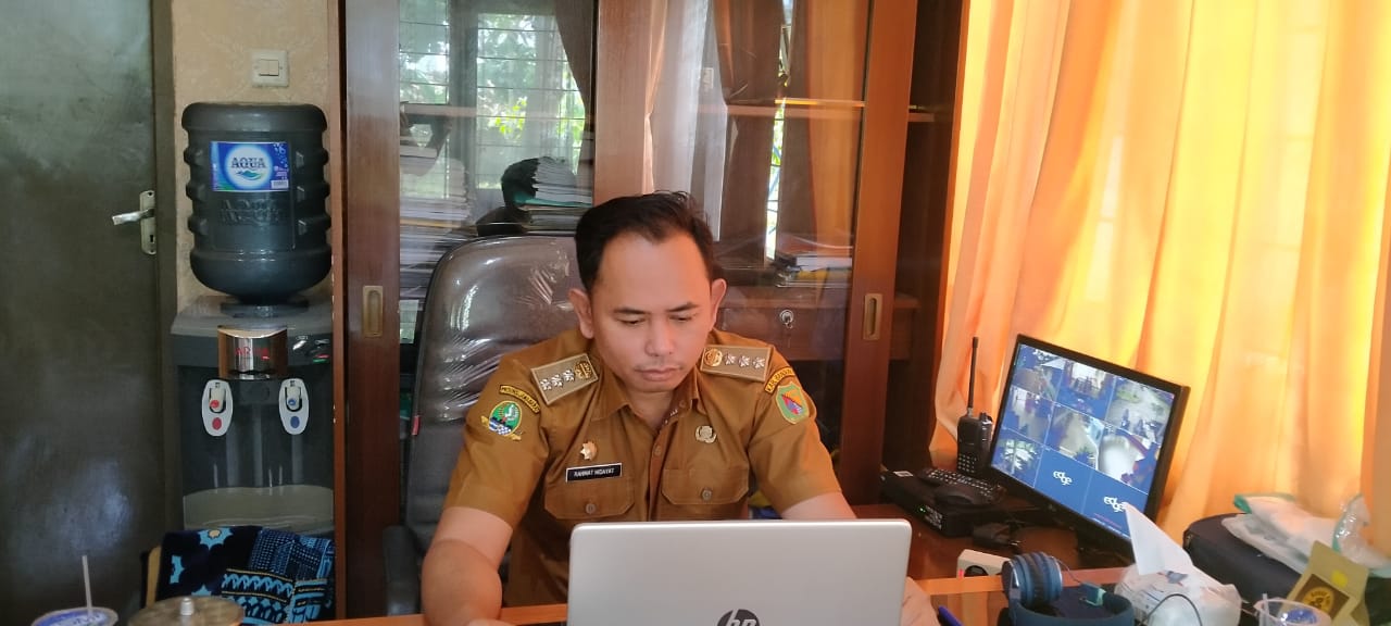 kegiatan-lanjutan-camat-ciwidey-mengikuti-zoom-meeting