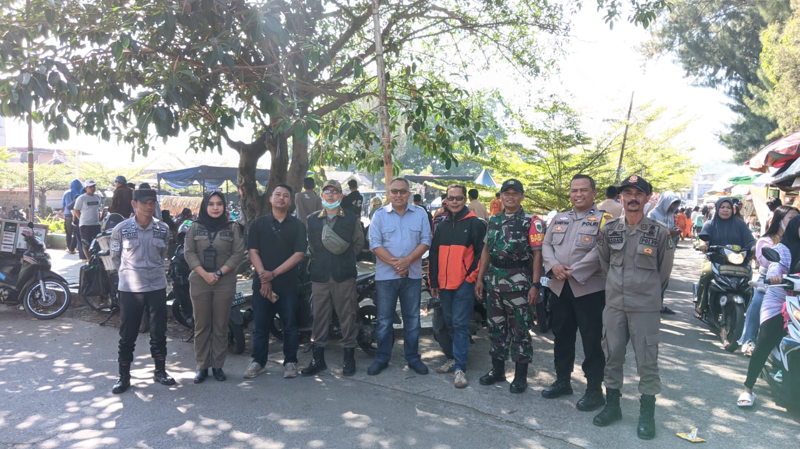 kegiatan-lanjutan-kasi-trantibum-beserta-anggota-satpol-pp-dan-satgas-linmas