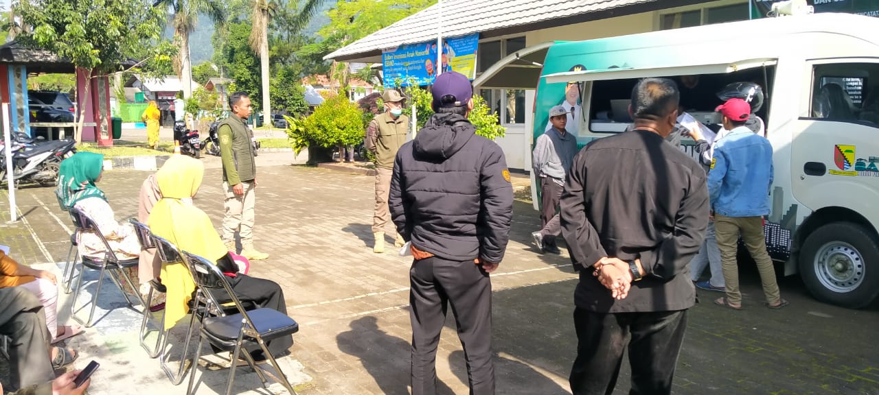 kegiatan-kasi-trantib-anggota-satpol-pp-dan-linmas-siaga-kecamatan-ciwidey